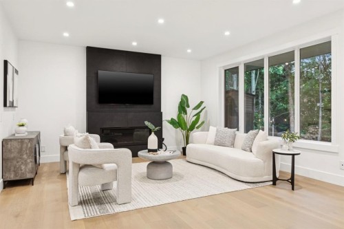 3 Discovery Ridge Lane Sw, Calgary, AB 