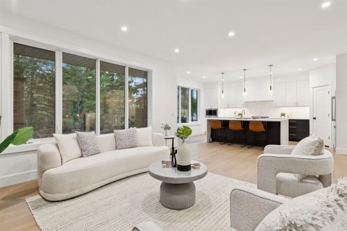 3 Discovery Ridge Lane Sw, Calgary, AB 
