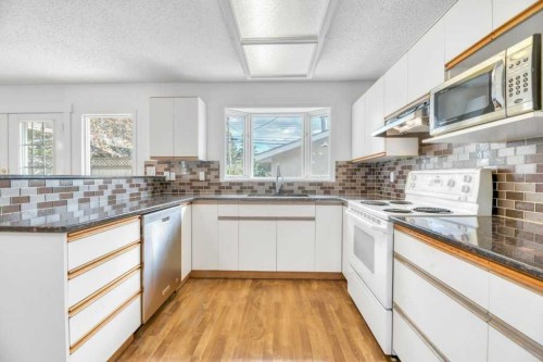 23 Penworth Crescent Se, Calgary, AB 