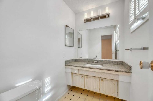 23 Penworth Crescent Se, Calgary, AB 