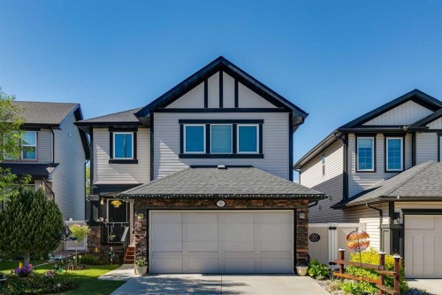23 Kingston View SE Airdrie, AB T4A 0K4