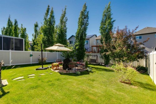 23 Kingston View Se, Airdrie, AB 