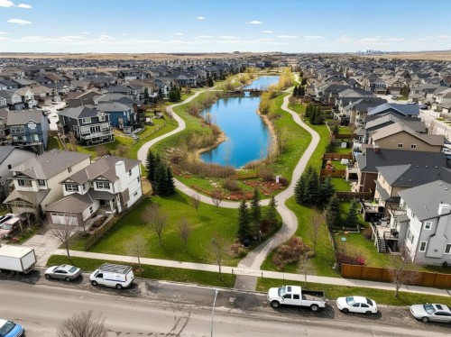 23 Kingston View Se, Airdrie, AB 