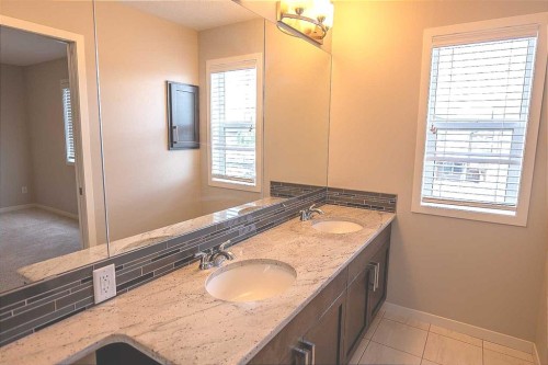 124 Howse Avenue Ne, Calgary, AB 