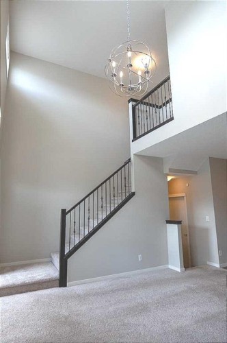 124 Howse Avenue Ne, Calgary, AB 