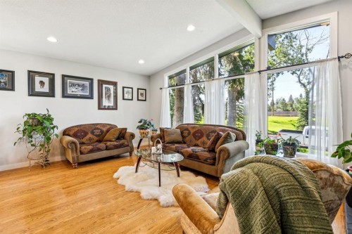 724 Willacy Drive Se, Calgary, AB 
