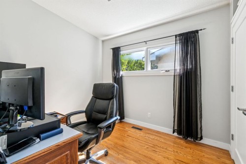 724 Willacy Drive Se, Calgary, AB 