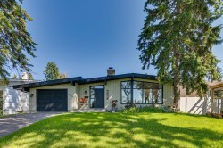 724 Willacy Drive SE Calgary, AB T2J 2B1