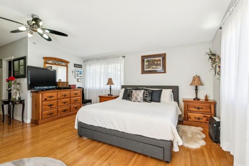 724 Willacy Drive Se, Calgary, AB 