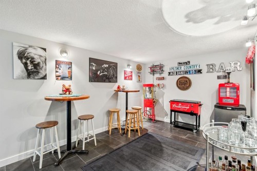 724 Willacy Drive Se, Calgary, AB 