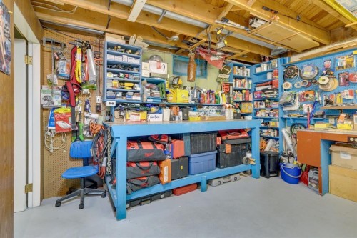 724 Willacy Drive Se, Calgary, AB 