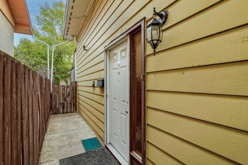 2240A 43 Street Se, Calgary, AB 