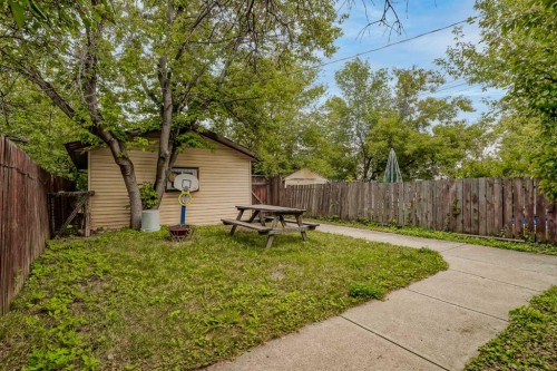 2240A 43 Street Se, Calgary, AB 