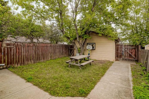 2240A 43 Street Se, Calgary, AB 