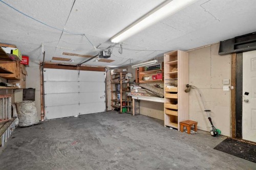 2240A 43 Street Se, Calgary, AB 