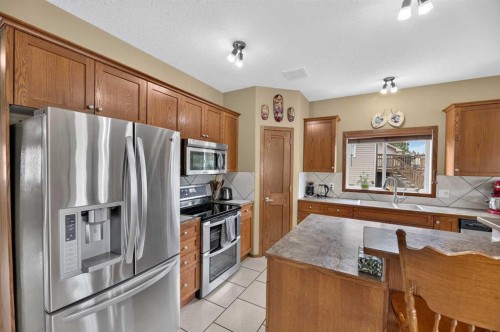 10 Vantage Crescent, Olds, AB 