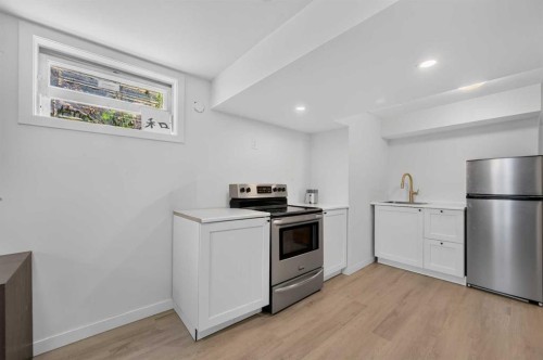 136 Hendon Drive Nw, Calgary, AB 
