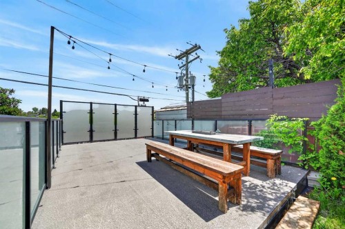 136 Hendon Drive Nw, Calgary, AB 