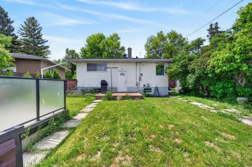 136 Hendon Drive Nw, Calgary, AB 