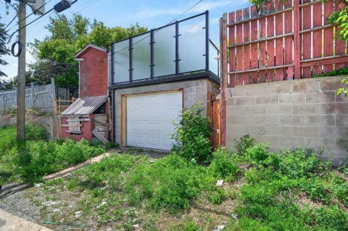 136 Hendon Drive Nw, Calgary, AB 