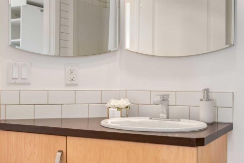804-281 Cougar Ridge Drive Sw, Calgary, AB - Indoor Photo Showing Bathroom