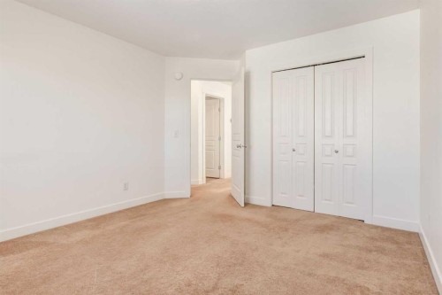 804-281 Cougar Ridge Drive Sw, Calgary, AB - Indoor Photo Showing Other Room