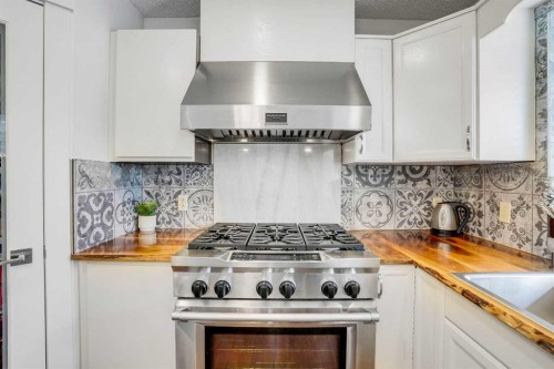 73 Riverview Close Se, Calgary, AB 