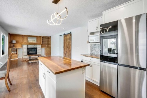73 Riverview Close Se, Calgary, AB 