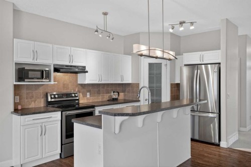 103 Bridle Estates Mews Sw, Calgary, AB 