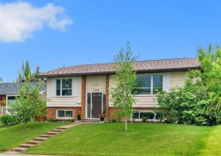 6256 Silver Springs Hill NW Calgary, AB T3B 3E6