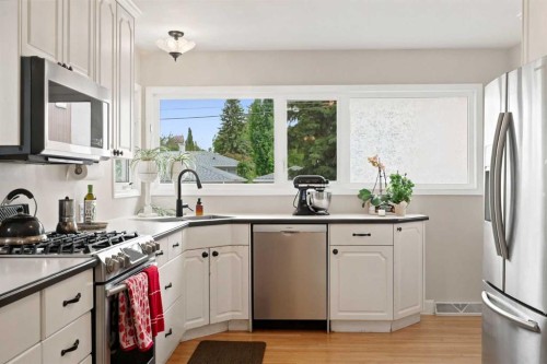 3518 3 Avenue Sw, Calgary, AB 