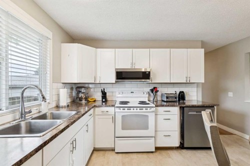 4387 Dovercrest Drive Se, Calgary, AB 