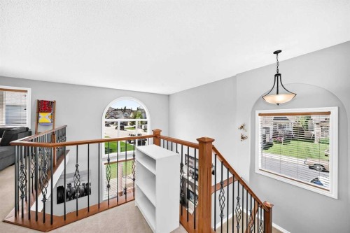 209 Crystal Green Point, Okotoks, AB 