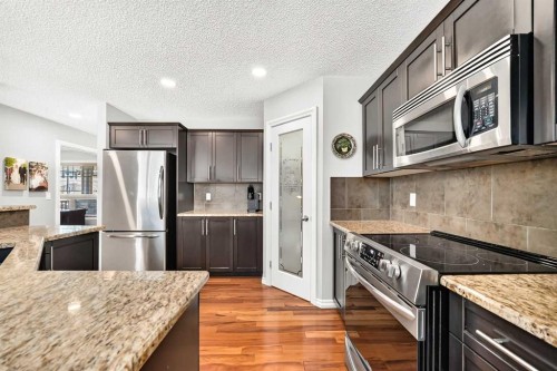 209 Crystal Green Point, Okotoks, AB 
