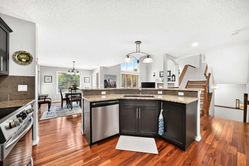 209 Crystal Green Point, Okotoks, AB 