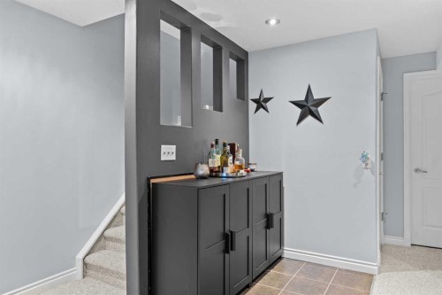 18 Hidden Creek Manor Nw, Calgary, AB 