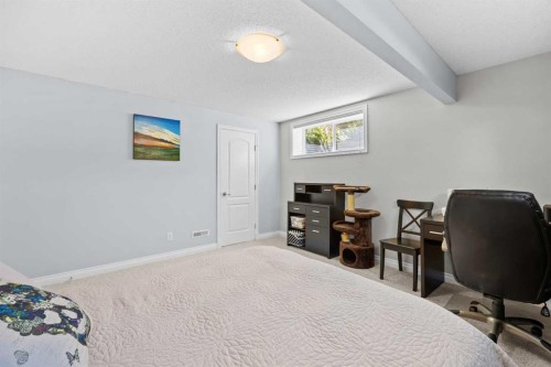18 Hidden Creek Manor Nw, Calgary, AB 