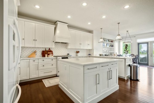 232 Copperpond Circle Se, Calgary, AB 