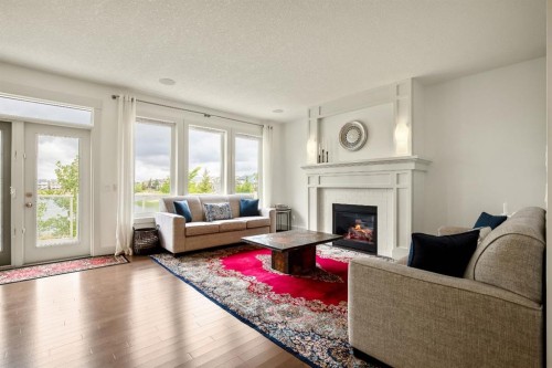 232 Copperpond Circle Se, Calgary, AB 