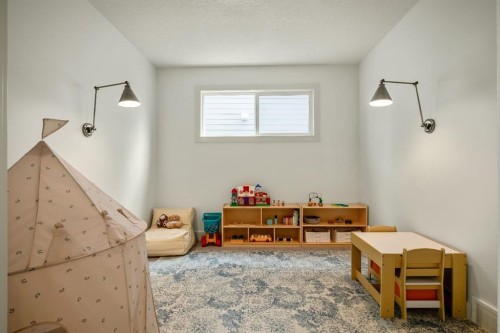 232 Copperpond Circle Se, Calgary, AB 
