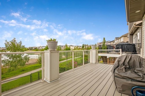 232 Copperpond Circle Se, Calgary, AB 
