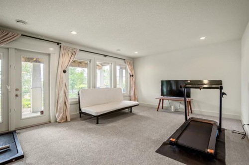 232 Copperpond Circle Se, Calgary, AB 