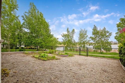 232 Copperpond Circle Se, Calgary, AB 
