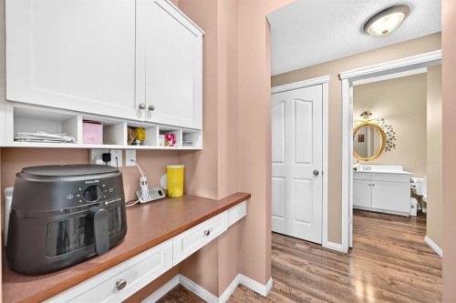 10 Hidden Creek View Nw, Calgary, AB 