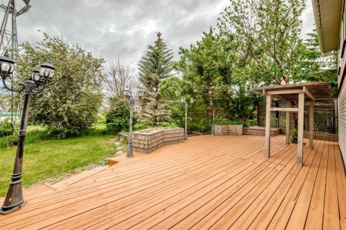 10 Hidden Creek View Nw, Calgary, AB 