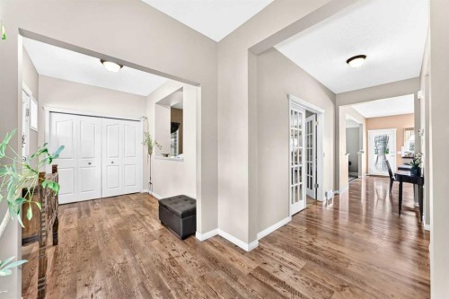 10 Hidden Creek View Nw, Calgary, AB 