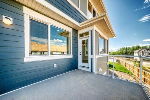 18 Osprey Hill Bay Sw, Calgary, AB 