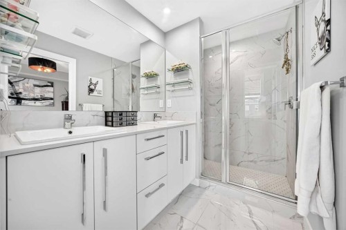 456 West Lakeview Drive, Chestermere, AB 