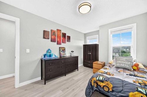 456 West Lakeview Drive, Chestermere, AB 
