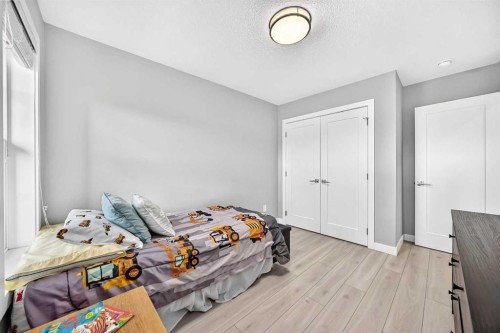 456 West Lakeview Drive, Chestermere, AB 